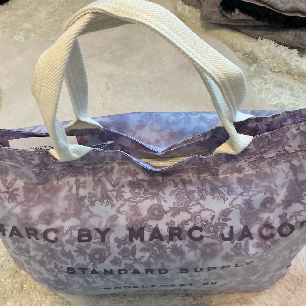 MARC BY MARC JACOBS STANDARD SUPPLY TOTE 21x14 inches - Picture 5 of 5